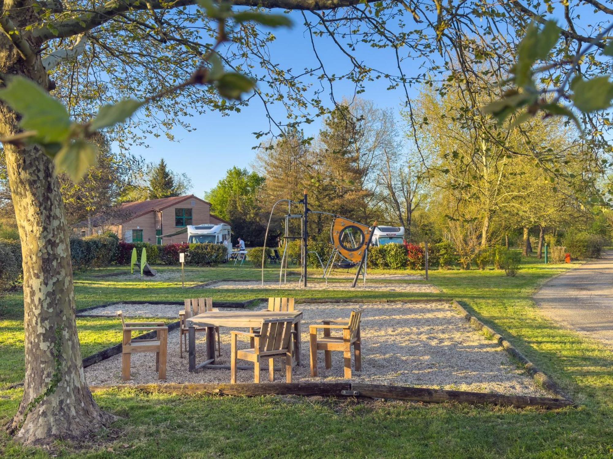 Onlycamp Camping Le Champ D'Ete Reyssouze 외부 사진